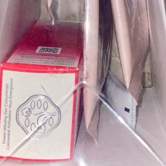 Brand New Shiseido Eye Pampering Gift Set - Picture 5 of 6